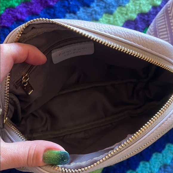 Pom Pom Original Bag and Charm Keychain with Gold Leaf Accent - Pom puff - Picture 10 of 12